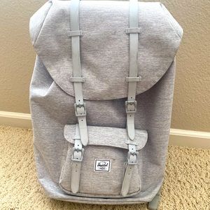Herschel little America backpack